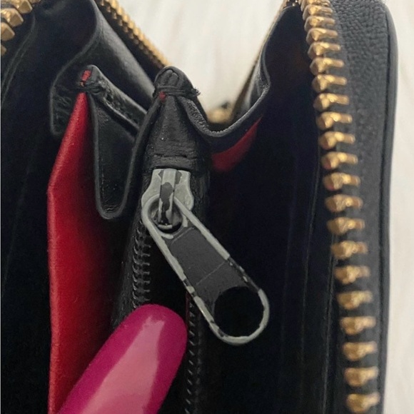 Dooney & Bourke Florentine Leather Wallet - Picture 8 of 8